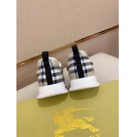 2025年9月23日入荷新品BURBERRYカジュアルシューズ/スニーカー｜メンズ靴人気本革製ギフト/誕生日/TL工場