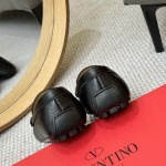 2025年9月23日入荷新品VALENTINOカジュアルシューズ/スニーカー｜メンズ靴人気本革製ギフト/誕生日/TL工場