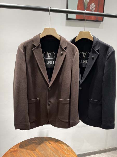 2025年9月24日入荷秋冬新作VALENTINOジャケット...