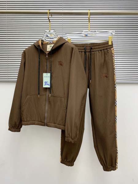 2025年9月24日入荷秋冬新作BURBERRYパーカー 上...