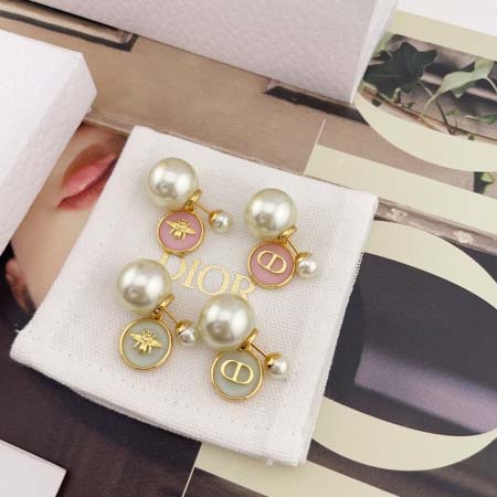2025年9月25日入荷新品Diorピアスギフト/誕生日/記...