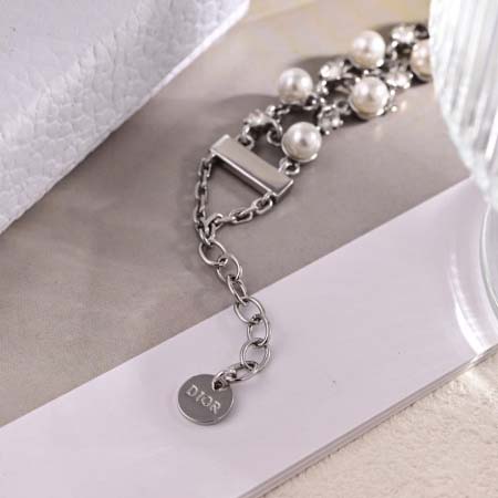 2025年9月25日入荷新品Diorブレスレットギフト/誕生...