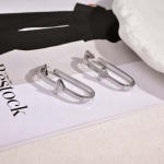 2025年9月25日入荷新品PRADAピアスギフト/誕生日/記念品/アクセサリーxin工場