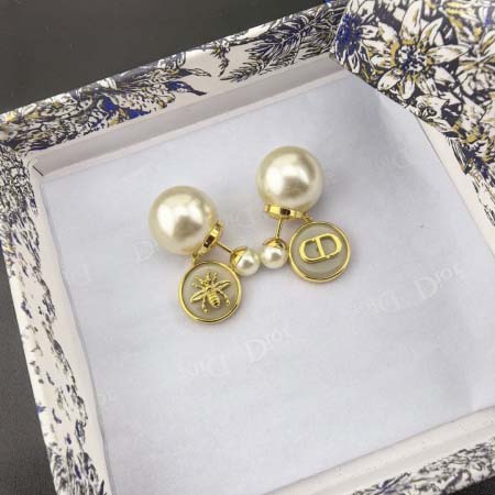 2025年9月25日入荷新品Diorピアスギフト/誕生日/記...
