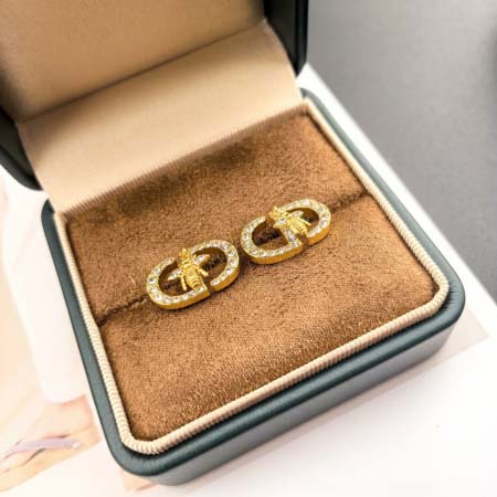 2025年9月25日入荷新品Diorピアスギフト/誕生日/記...