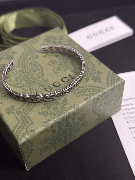 2025年9月25日入荷新品Gucci腕輪/ブレスレットギフ...