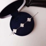 2025年9月25日入荷新品Van Cleef?&?Arpelsブレスレットギフト/誕生日/記念品/アクセサリーxin工場