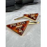 2025年9月25日入荷新品Pradaヘアピンギフト/誕生日/記念品/アクセサリーxin工場