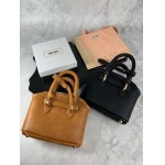 2025年9月25日入荷新品MiuMiuギフト/誕生日/記念品/アクセサリーxin工場