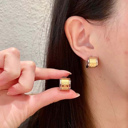 2025年9月25日入荷新品Chanelピアスギフト/誕生日...