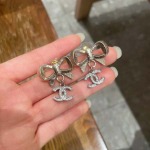 2025年9月25日入荷新品Chanelピアスギフト/誕生日/記念品/アクセサリーxin工場