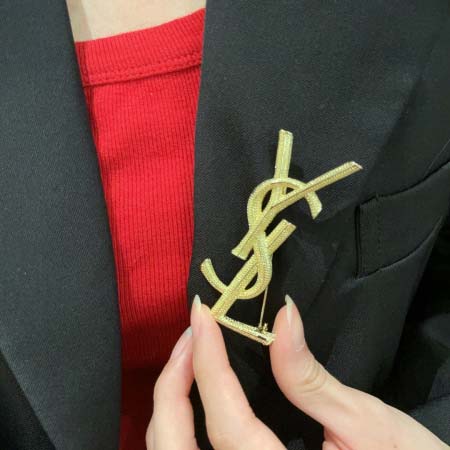 2025年9月25日入荷新品YSLブローチギフト/誕生日/記...