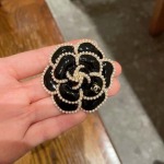 2025年9月25日入荷新品Chanelブローチギフト/誕生日/記念品/アクセサリーxin工場