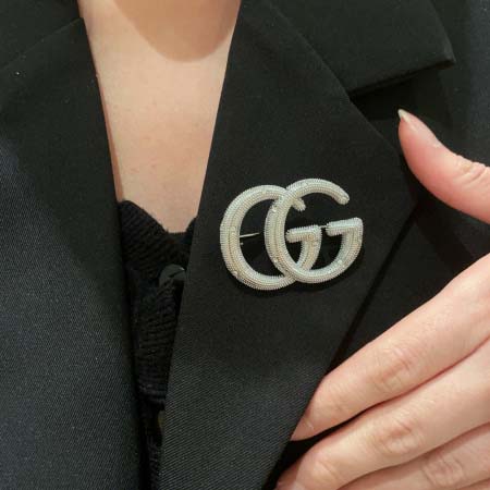 2025年9月25日入荷新品Gucciブローチギフト/誕生日...