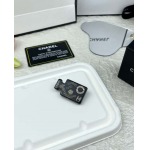2025年9月25日入荷新品Chanelブローチギフト/誕生日/記念品/アクセサリーxin工場