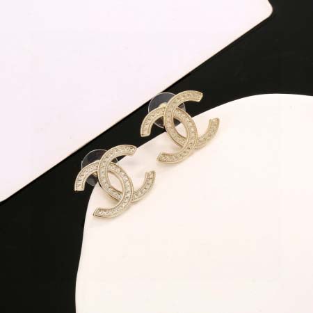 2025年9月25日入荷新品Chanelピアスギフト/誕生日...