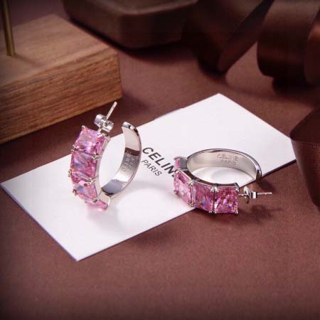 2025年9月26日入荷新品Celineピアスギフト/誕生日...