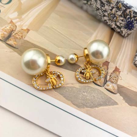 2025年9月26日入荷新品Diorピアスギフト/誕生日/記...