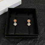 2025年9月26日入荷新品miumiuピアスギフト/誕生日/記念品/アクセサリーxin工場