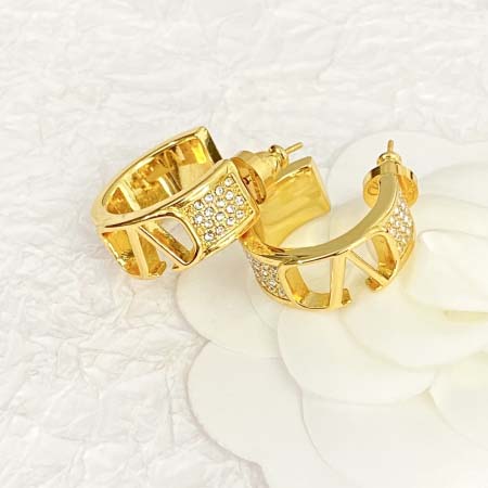 2025年9月26日入荷新品VALENTINOピアスギフト/...