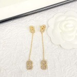 2025年9月26日入荷新品VALENTINOピアスギフト/誕生日/記念品/アクセサリーxin工場