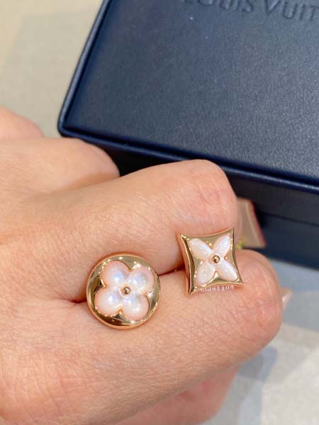 2025年9月26日入荷新品Louis Vuittonピアス...