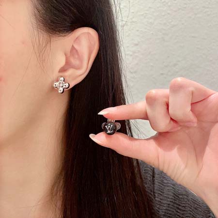 2025年9月26日入荷新品Louis Vuittonピアス...