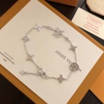 2025年9月26日入荷新品Louis Vuittonブレスレットギフト/誕生日/記念品/アクセサリーxin工場