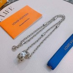 2025年9月26日入荷新品Louis Vuittonネックレスギフト/誕生日/記念品/アクセサリーxin工場