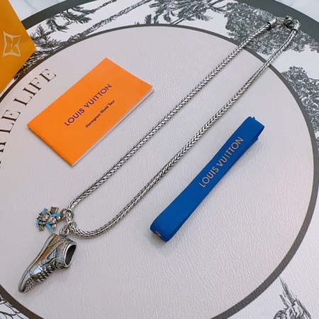 2025年9月26日入荷新品Louis Vuittonネック...