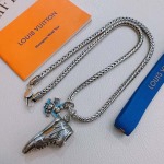 2025年9月26日入荷新品Louis Vuittonネックレスギフト/誕生日/記念品/アクセサリーxin工場