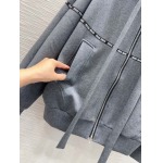 2025年9月26日入荷秋冬新作 miumiuジャケットファッション/誕生日プレゼント/贈り物 can工場