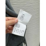 2025年9月26日入荷秋冬新作 miumiuジャケットファッション/誕生日プレゼント/贈り物 can工場