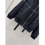 2025年9月26日入荷秋冬新作 miumiuジャケットファッション/誕生日プレゼント/贈り物 can工場