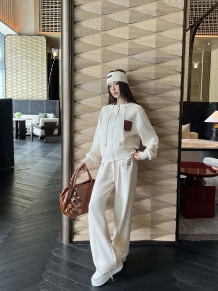 2025年9月26日入荷秋冬新作LOEWEセット上下ファッシ...