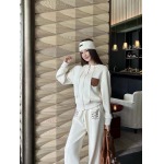 2025年9月26日入荷秋冬新作LOEWEセット上下ファッション/誕生日プレゼント/贈り物 can工場