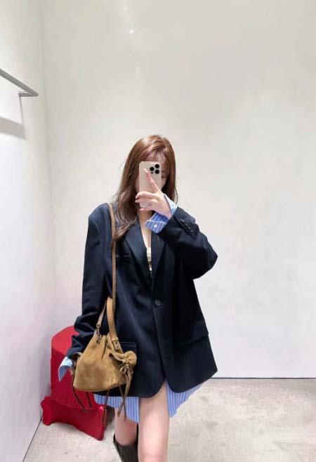 2025年9月26日入荷秋冬新作ACNEジャケットファッショ...