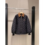 2025年9月26日入荷秋冬新作 miumiuジャケットファッション/誕生日プレゼント/贈り物 can工場