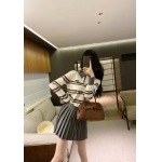 2025年9月26日入荷秋冬新作 miumiuニットのセーターファッション/誕生日プレゼント/贈り物 can工場