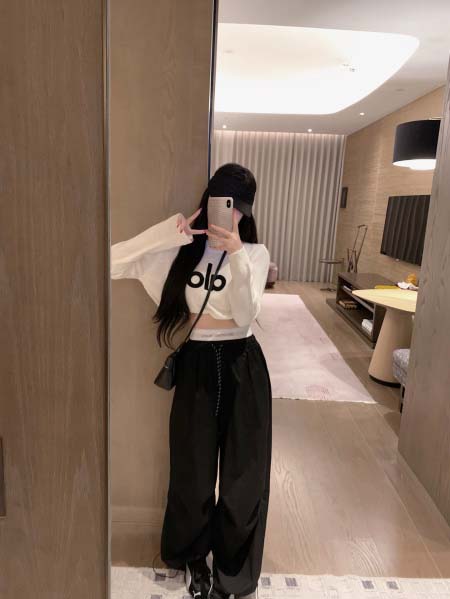 2025年9月26日入荷秋冬新作Aloセーターファッション/...