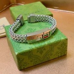 2025年9月26日入荷秋冬新作 miumiuニットのセーターファッション/誕生日プレゼント/贈り物 can工場