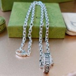 2025年9月26日入荷秋冬新作 miumiuニットのセーターファッション/誕生日プレゼント/贈り物 can工場