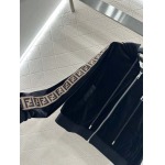 2025年9月26日入荷秋冬新作Fendi セット上下ファッション/誕生日プレゼント/贈り物 can工場
