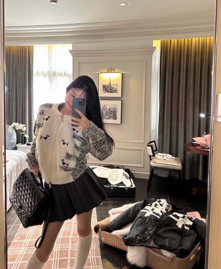 2025年9月27日入荷秋冬新作THOM BROWNE ニッ...