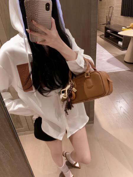 2025年9月27日入荷秋冬新作Loeweシャツファッション...