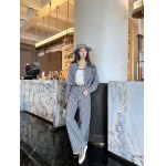 2025年9月27日入荷秋冬新作LOEWE長袖ファッション/誕生日プレゼント/贈り物 can工場