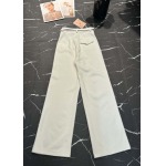 2025年9月27日入荷秋冬新作 miumiuジーパンファッション/誕生日プレゼント/贈り物 can工場