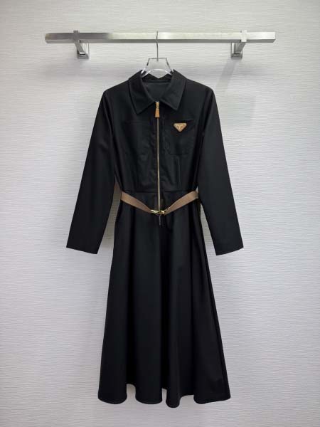 2025年9月28日入荷新作Pradaレディース服高級N品人...