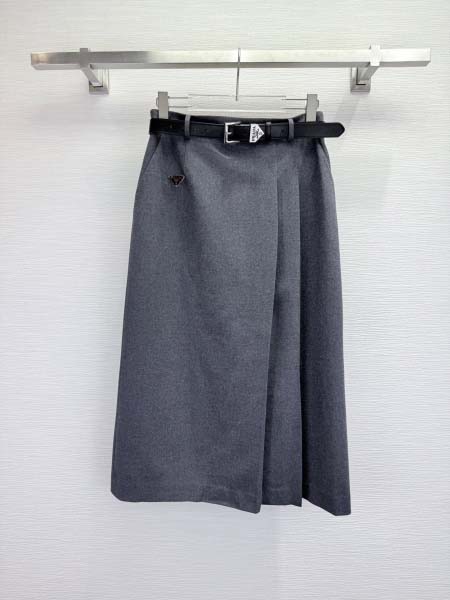 2025年9月28日入荷新作Pradaレディース服高級N品人...