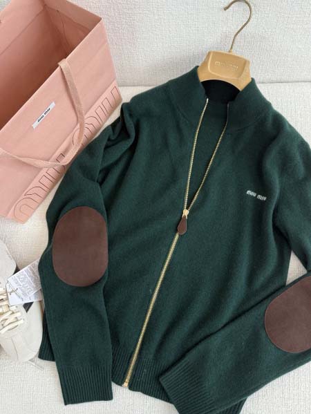 2025年9月28日入荷秋冬新作miumiuレディース服高級...